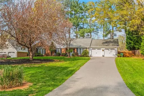 1053 Windwood Dr, Kernersville, NC 27284