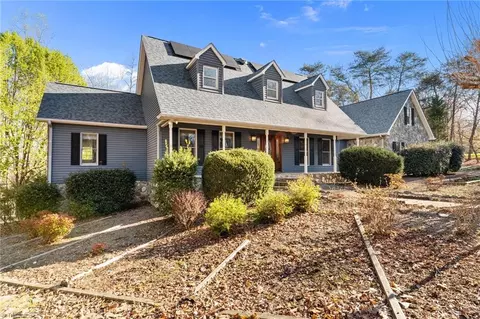 696 Gold Hill Rd, Madison, NC 27025