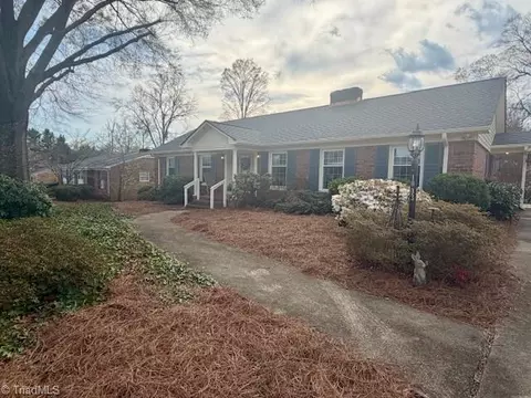 1003 Mcdowell Dr, Greensboro, NC 27408