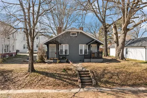 204 Holt St, Burlington, NC 27217