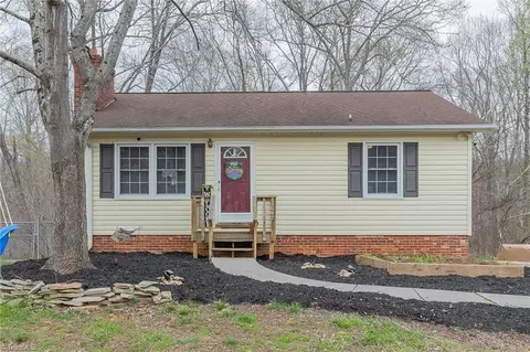 2047 Old Mountain Rd, Lexington, NC 27292