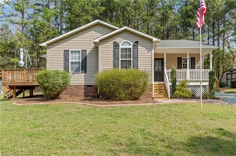 174 Archery Dr, Lexington, NC 27292