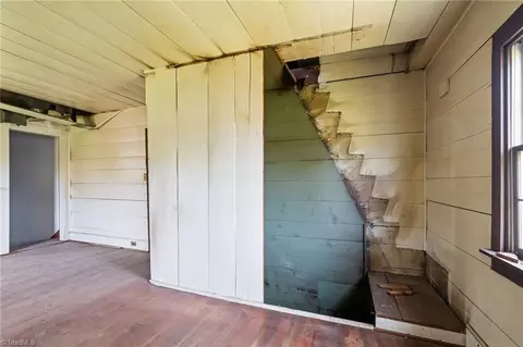 Entry Way - 606 Springfield Rd E, High Point, NC 27263 photo 3 of 4