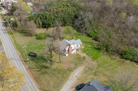 View/Area - 606 Springfield Rd E, High Point, NC 27263 photo 2 of 6