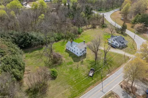 View/Area - 606 Springfield Rd E, High Point, NC 27263 photo 5 of 6