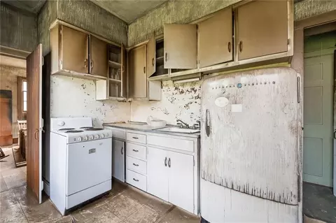 Kitchen - 606 Springfield Rd E, High Point, NC 27263 photo 1 of 2