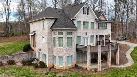 216 Downy Brook Ln, Pinnacle, NC 27043