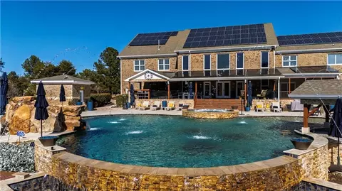 415 Trotting Trl, Efland, NC 27243