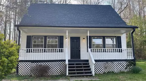 3808 Spring Branch Dr, Winston Salem, NC 27107