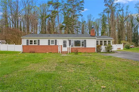 2050 Willowee Ln, Winston Salem, NC 27127
