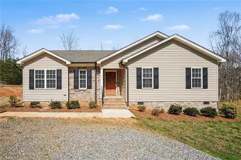 317 Keystone Dr, Summerfield, NC 27358