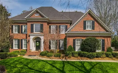 220 Fox Lake Ct, Winston Salem, NC 27106