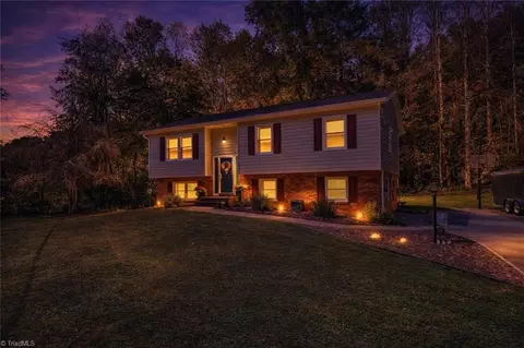 0328 Country Club Rd, Wilkesboro, NC 28697