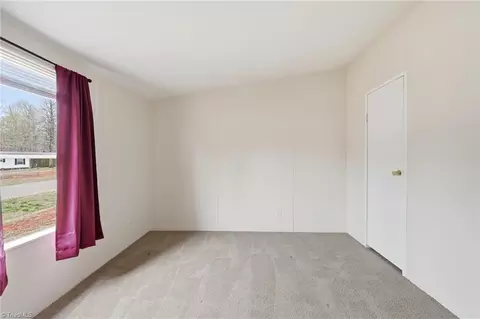 2862 Eagle Point Dr, Trinity, NC 27370 photo 16
