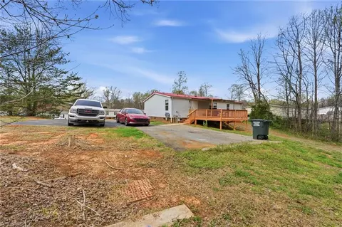 2862 Eagle Point Dr, Trinity, NC 27370 photo 27