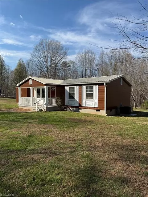 242 Matthews St, Stoneville, NC 27048