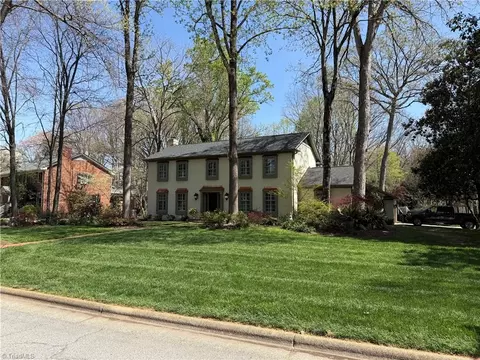 3300 Round Hill Rd, Greensboro, NC 27408