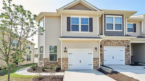 1568 Amberview Ln, Kernersville, NC 27284