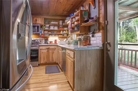 Kitchen - 6414 Summit Rd, Purlear, NC 28665 photo 1 of 2