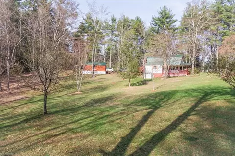 Exterior - 6414 Summit Rd, Purlear, NC 28665 photo 3 of 18