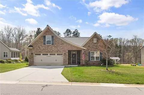 2526 Redwood Hill Ct, Kernersville, NC 27284