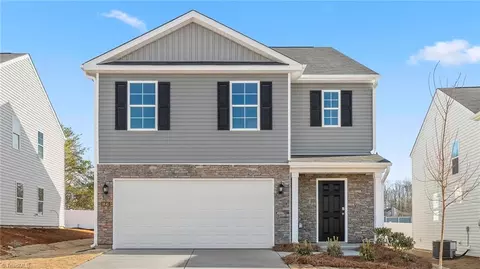 117 Beechwood Cir, Thomasville, NC 27360
