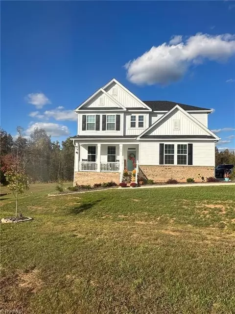 135 Laced Maple Ct, Reidsville, NC 27320