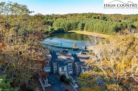 30 Village Rd, Roaring Gap, NC 28668