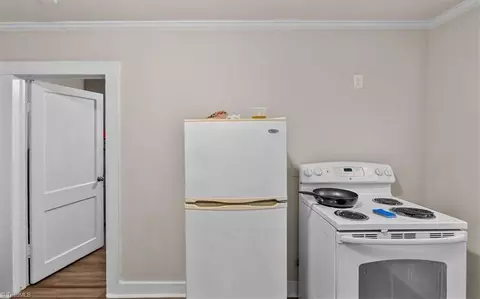Entry Way - 210 Morgan Pl, High Point, NC 27260 photo 6 of 10