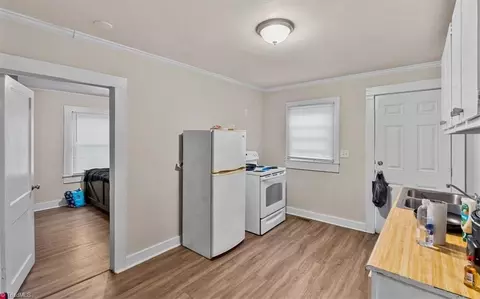 Entry Way - 210 Morgan Pl, High Point, NC 27260 photo 3 of 10