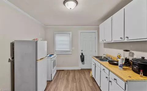 Entry Way - 210 Morgan Pl, High Point, NC 27260 photo 2 of 10