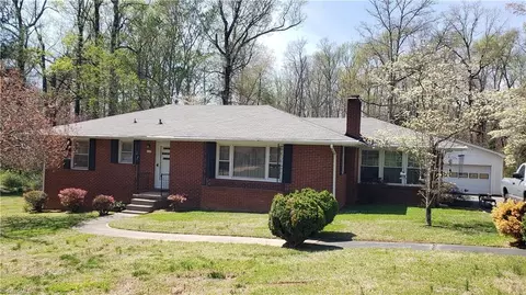 117 Hillcrest Rd, Thomasville, NC 27360