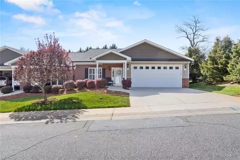 1826 Bogey Ln, Asheboro, NC 27205