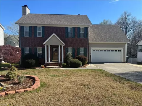 1317 Salem Crossing Rd, Kernersville, NC 27284
