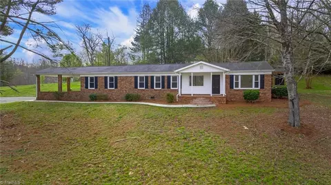 3767 W Nc Highway 704, Westfield, NC 27053