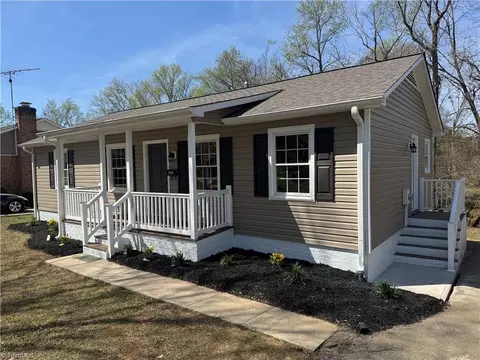 1719 Carolina St, High Point, NC 27265