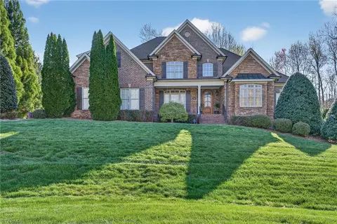 7602 Calmeria Ct, Kernersville, NC 27284