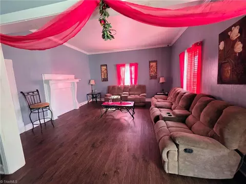 Living - 515 Cable St, High Point, NC 27260 photo 1 of 2