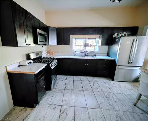 Kitchen - 515 Cable St, High Point, NC 27260 photo 1 of 1