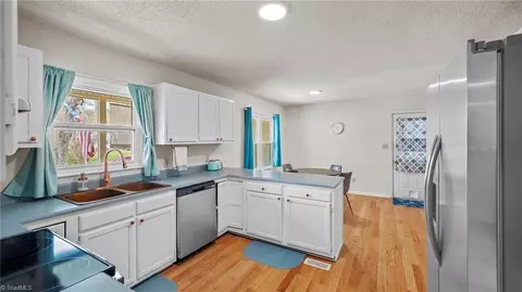 Kitchen - 4903 Westhaven Ln, Trinity, NC 27370 photo 3 of 3