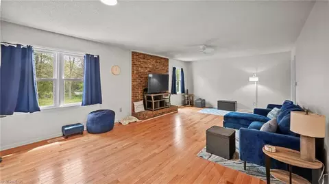 Living - 4903 Westhaven Ln, Trinity, NC 27370 photo 3 of 3