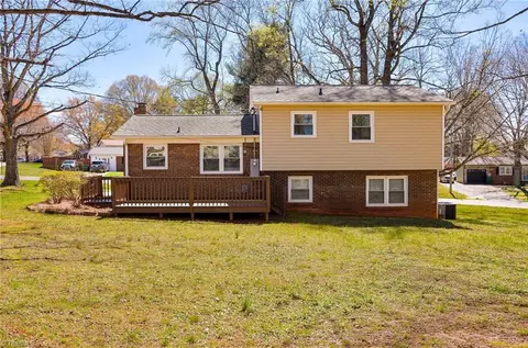 302 Mountainbrook Dr, King, NC 27021 photo 6