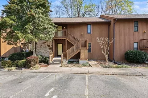 5 Cedar Crk, Jamestown, NC 27282