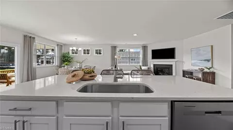 302 Sefton Dr, Jamestown, NC 27282 photo 8