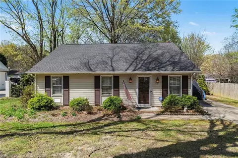 4724 Pennoak Rd, Greensboro, NC 27407
