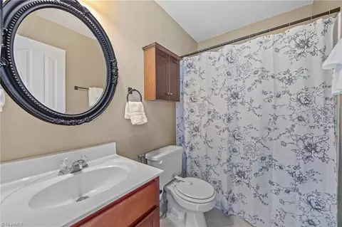 Bath - 752 Celtic Crossing Dr, High Point, NC 27265 photo 3 of 3