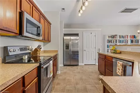Kitchen - 752 Celtic Crossing Dr, High Point, NC 27265 photo 1 of 2
