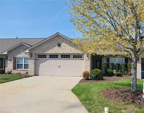 104 Kirkman Ct, Archdale, NC 27263
