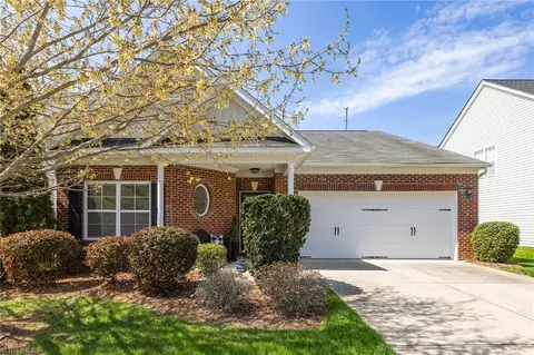 5905 Laurel Creek Ct, Greensboro, NC 27405