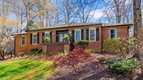 4709 Horseshoe Ln, Greensboro, NC 27410